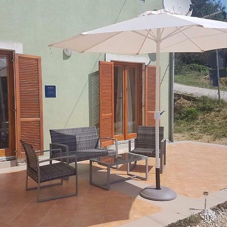 Apartment Zeljka เนเรซีน ภายนอก รูปภาพ