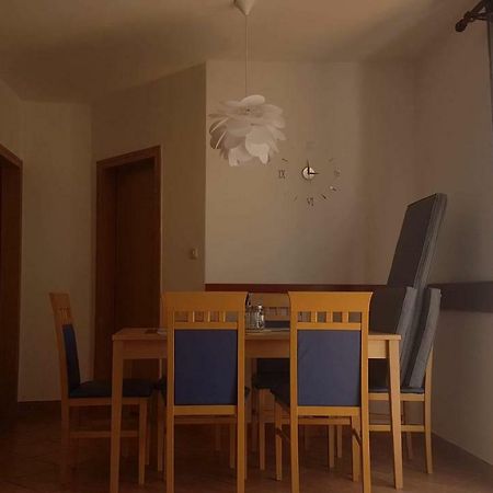 Apartment Zeljka เนเรซีน ภายนอก รูปภาพ